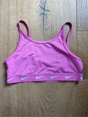 Nike Girls Pink Sports Bra, Large